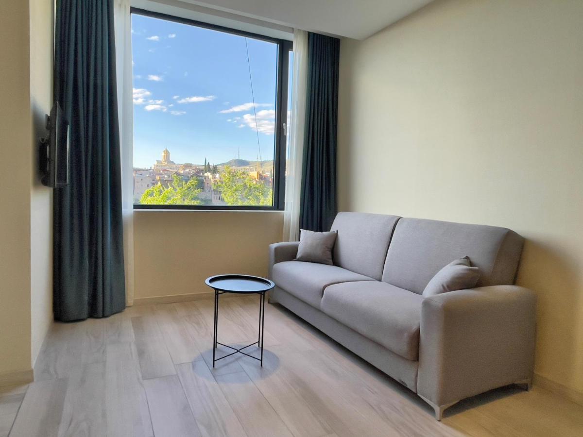 Eleven Inn Tbilisi Esterno foto