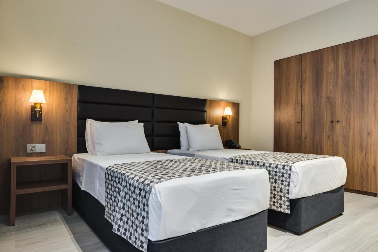 Eleven Inn Tbilisi Esterno foto