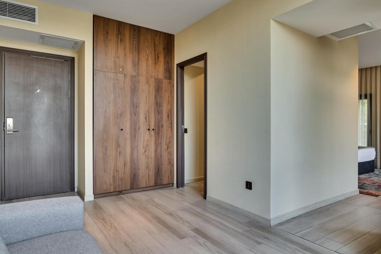 Eleven Inn Tbilisi Esterno foto